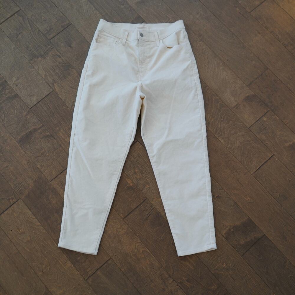 Levi's‎ Mom Jeans Womens Size 31 White Corduroy High Waisted Tapered Fit Pockets